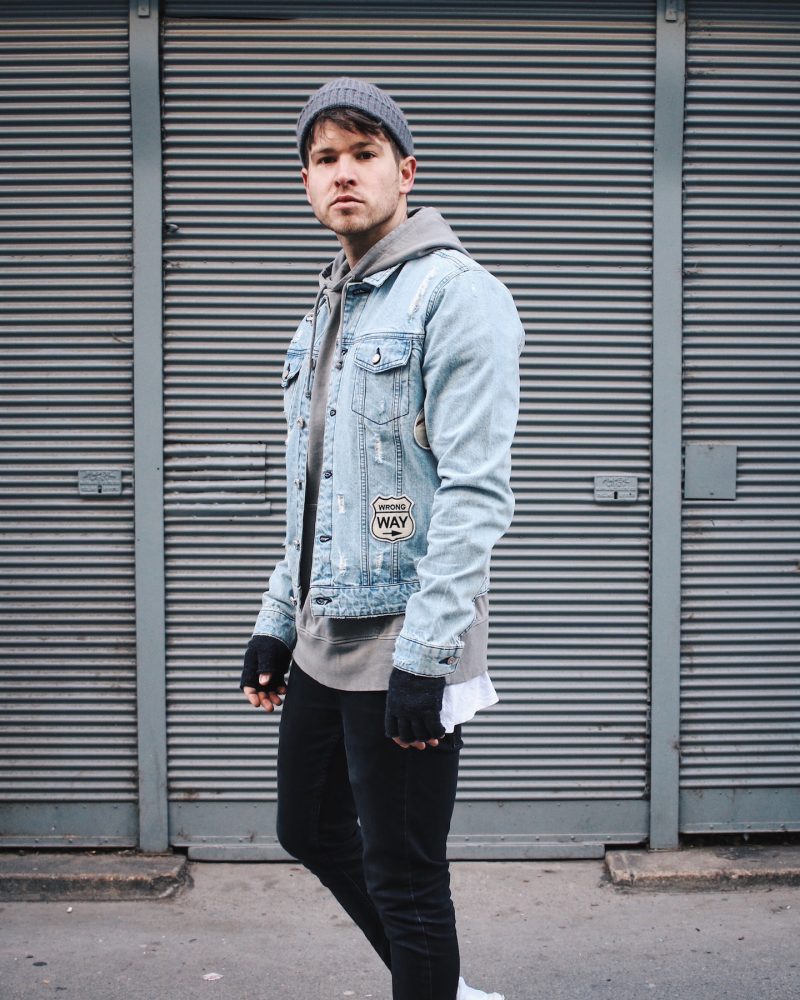 phối áo hoodie nam